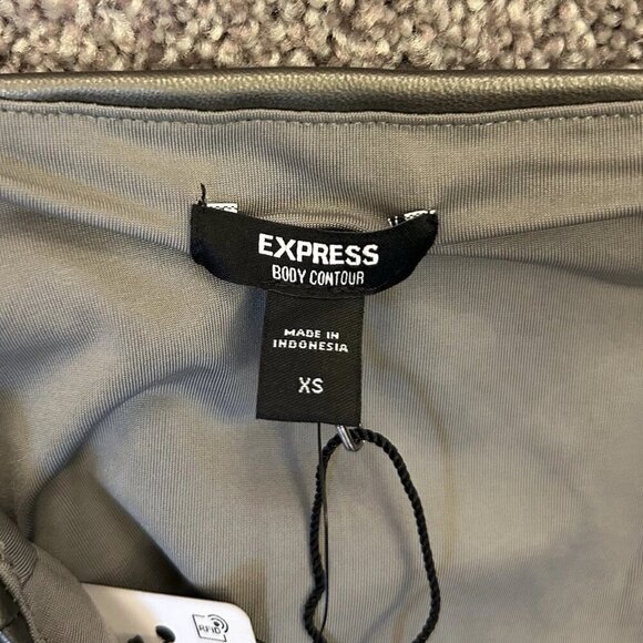 Express Womens Body Contour Metallic Faux Leather Cropped Cami XS NWT $54 - Picture 12 of 16